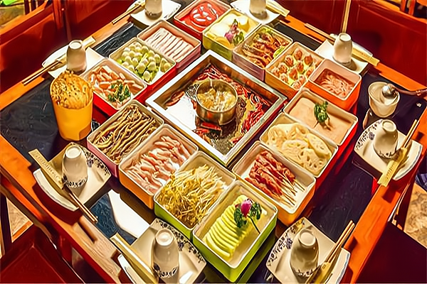 云中味火锅食府 以卓越产品与温情服务，打造餐饮美食与住宿体验的完美融合